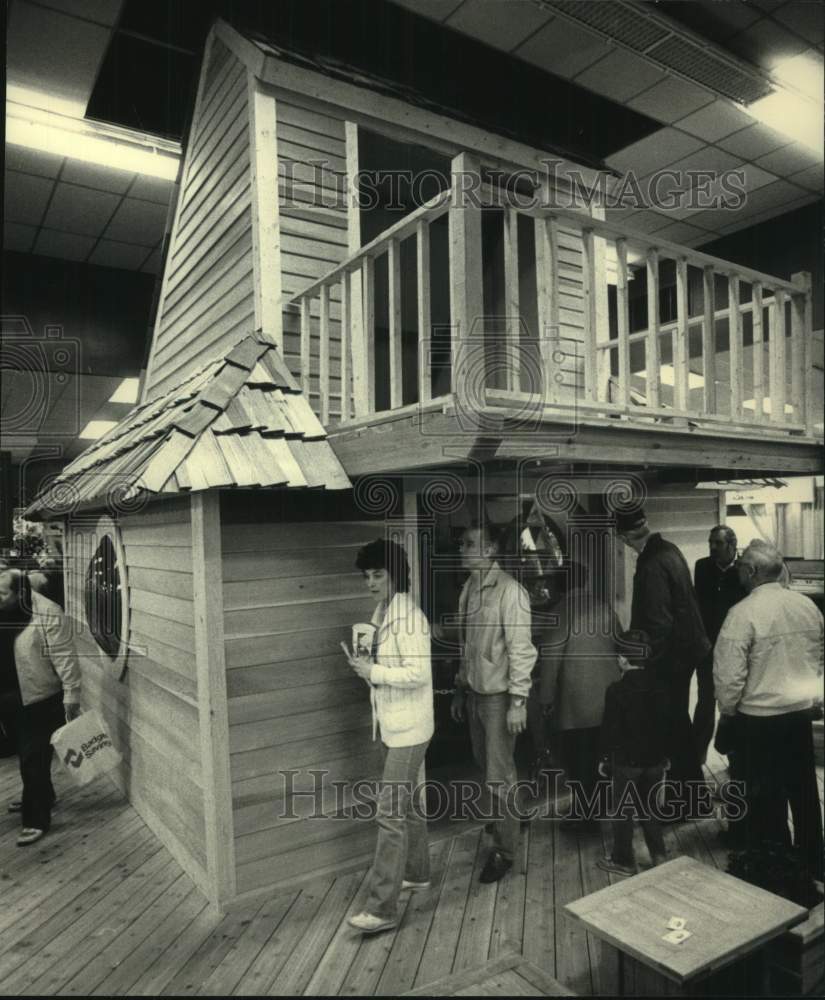 1987 Press Photo Sunbox home display at the Milwaukee Realtors Home Show - Historic Images