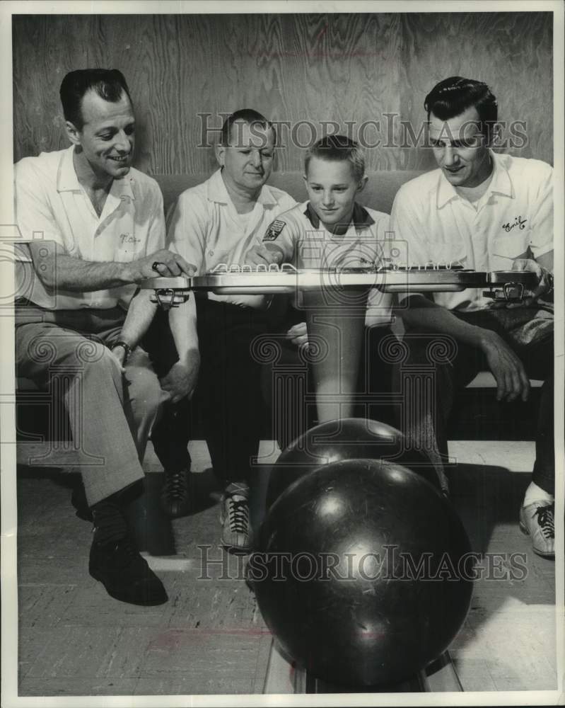 1962 Press Photo Leonardellis &amp; Fischers bowl in The Journal&#39;s 36th championship- Historic Images