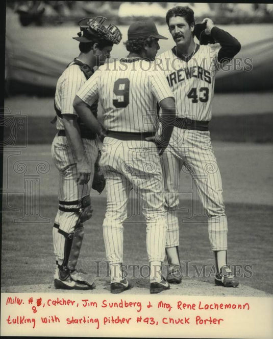 1984 Press Photo Milwaukee Brewers Baseball players & manager on the mound - Historic Images