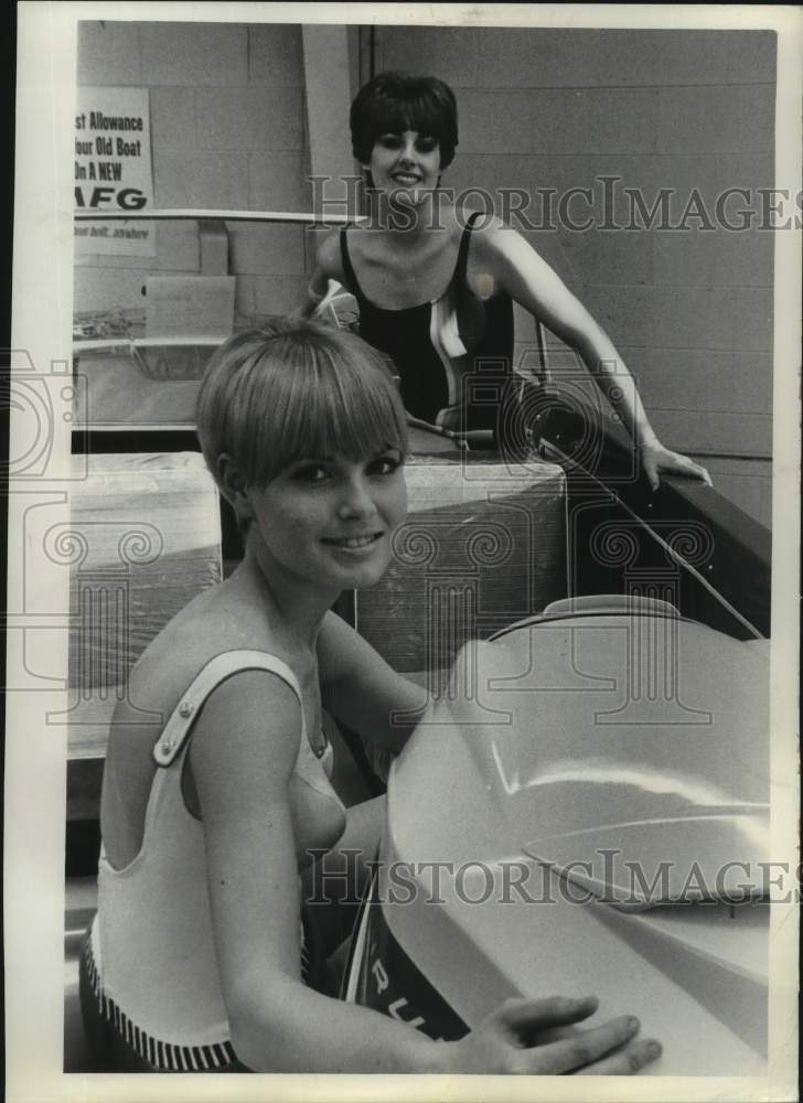 1966 Press Photo Queens of The Milwaukee Sentinel&#39;s Sports-Travel &amp; Boat Show - Historic Images