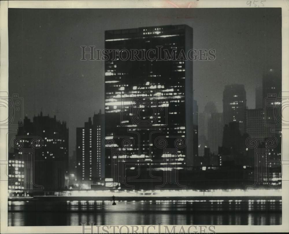 1951, United Nations Secretariat Building in New York City - Historic Images