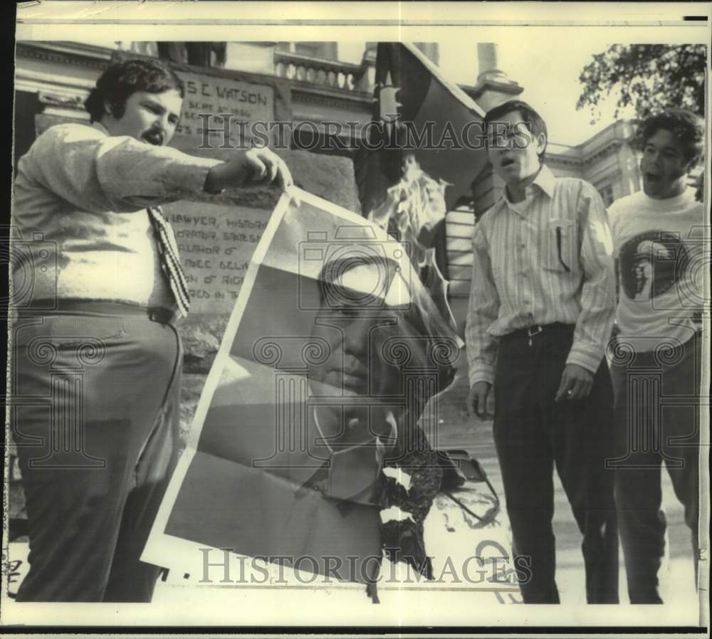 1971, Protesters burn photo of Mao Tse-tung in Atlanta, Georgia - Historic Images