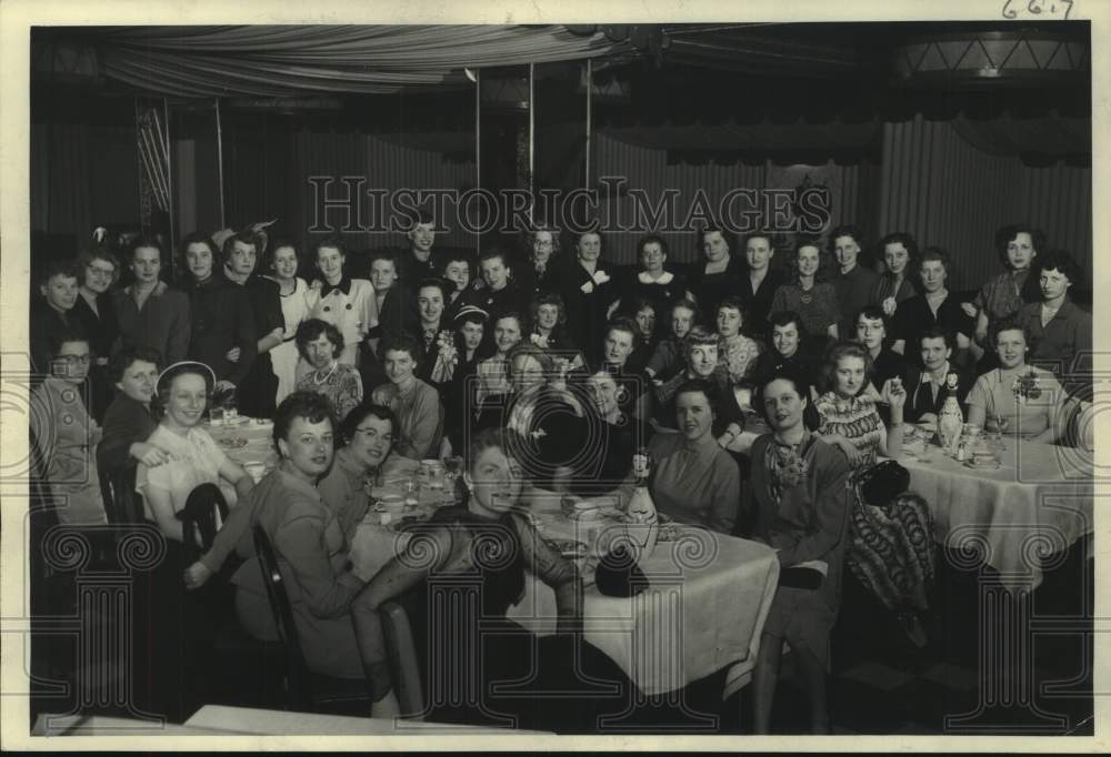Press Photo The Journal Women's Bowling league awards dinner, Wisconsin. - Historic Images