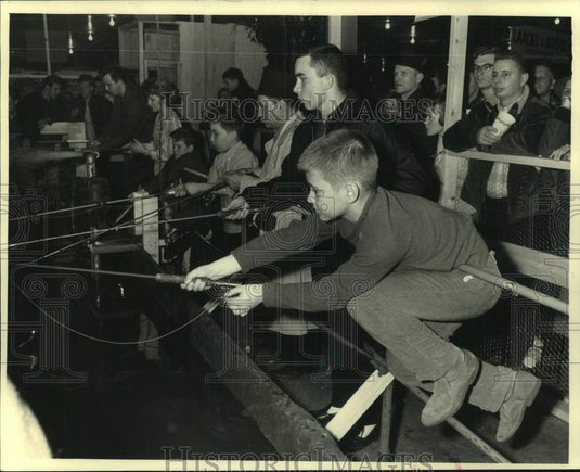 1983 Press Photo Young fishermen at The Milwaukee Sentinel Sports Show - Historic Images