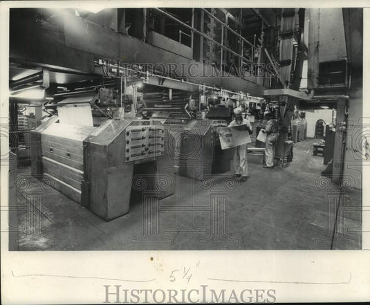 1962, workers in press room operation at Milwaukee Journal - Historic Images