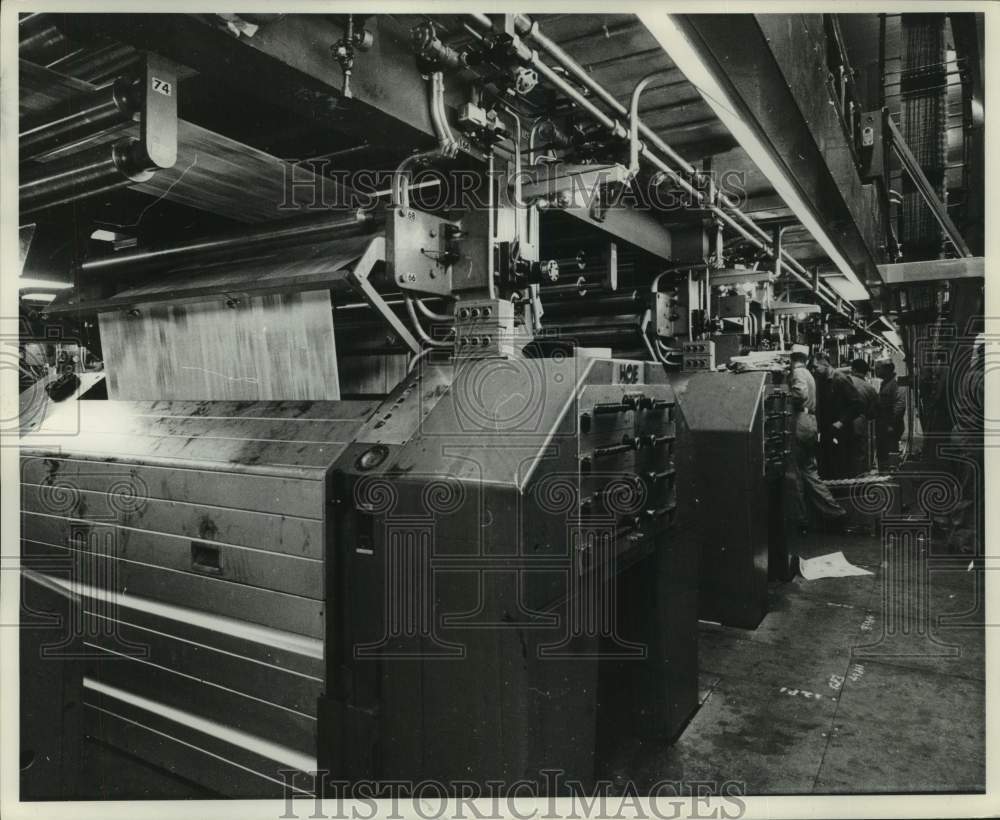 1962 Press Photo New presses in operation at new Milwaukee Journal building - Historic Images