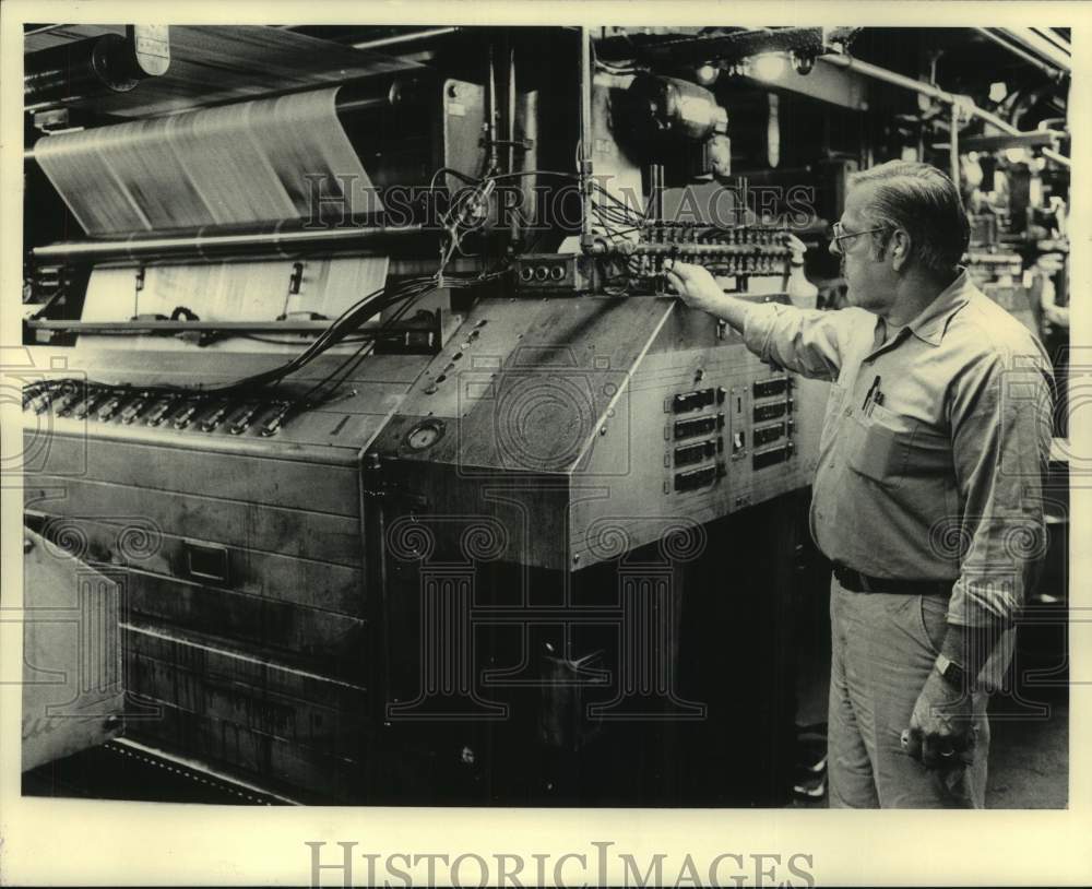 1983 Press Photo Inside the Milwaukee Journal press room - mjc37188 - Historic Images