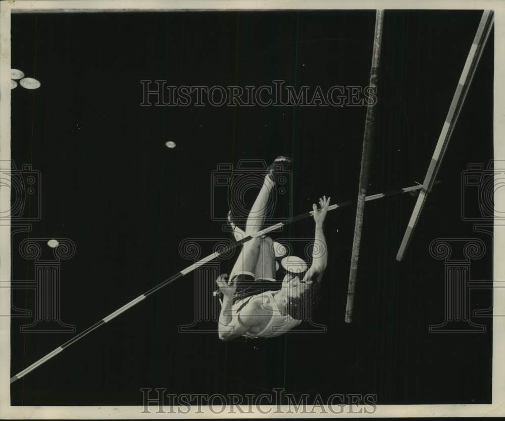 1952 Milwaukee Journal track pole vaulter in action - Historic Images