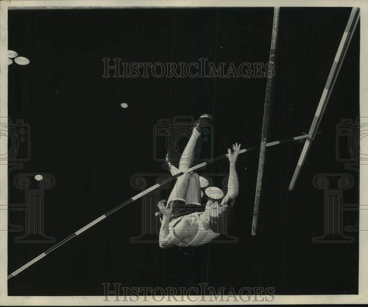 1952 Milwaukee Journal track pole vaulter in action - Historic Images
