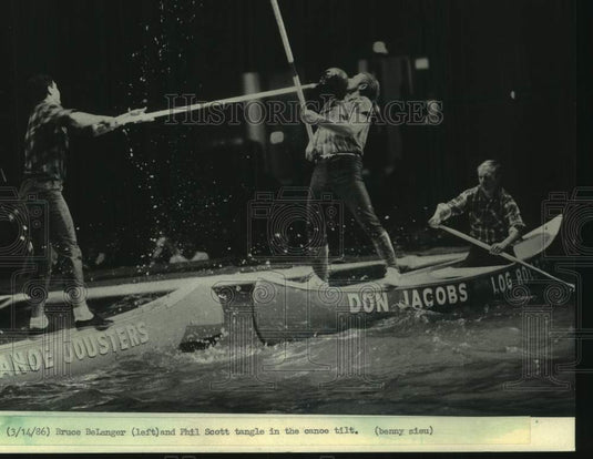 1986 Press Photo Bruce BeLanger & Phil Scott in Milwaukee Show canoe tilt - Historic Images