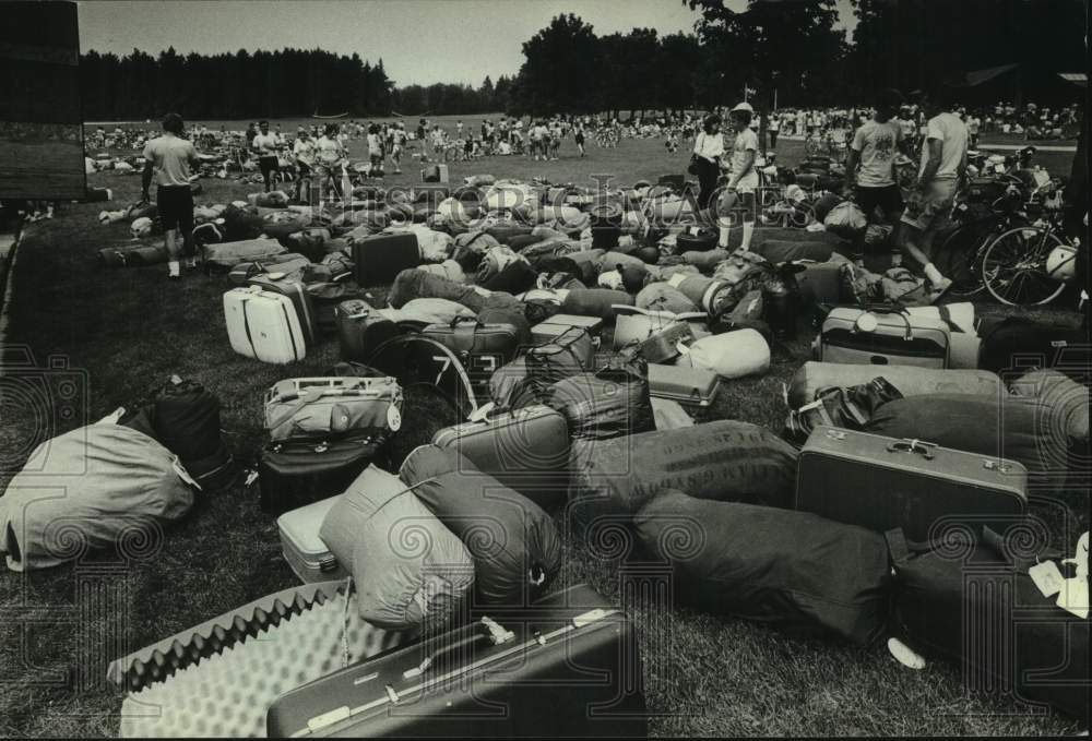 1962 Press Photo Gear at Greenfield Park After Active Americans Bike Ride-Historic Images