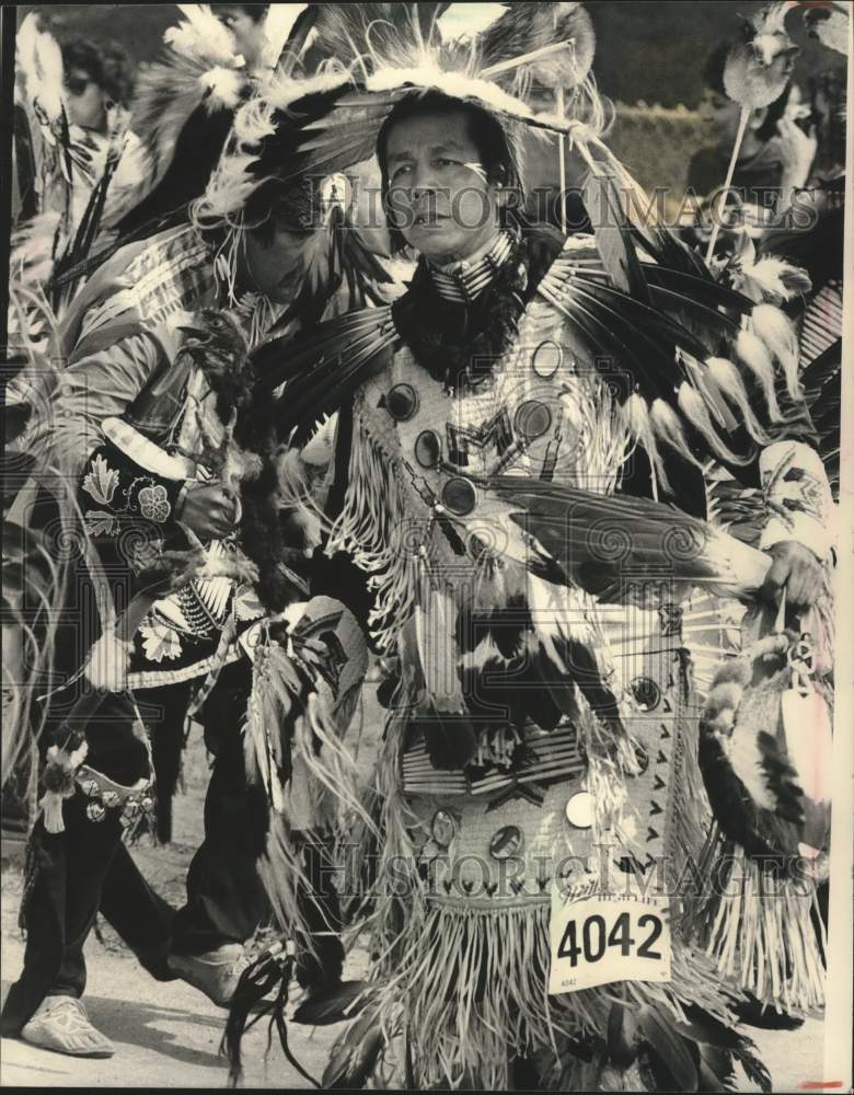 1988 Press Photo Gerald Cleveland performs at the Indian Summer festival - Historic Images
