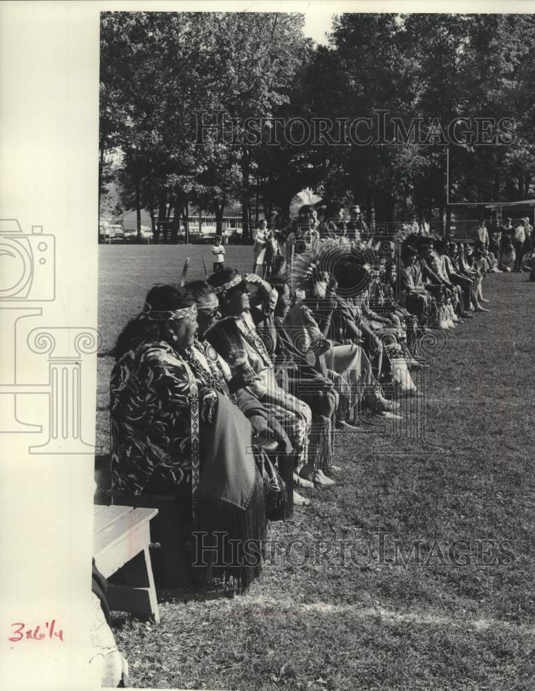 Press Photo Gathering of Menomonee Indians - mjc37548 - Historic Images