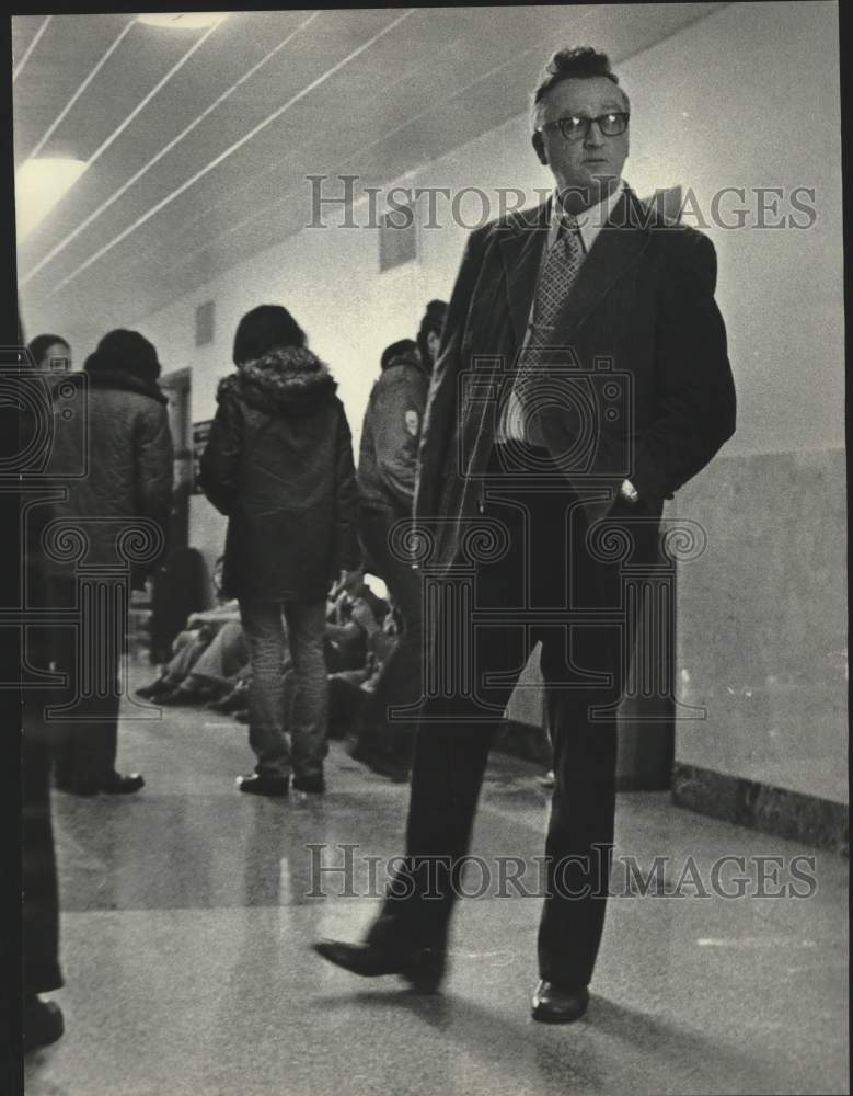 1975 Press Photo Member of Menominee Indian community faces charges - mjc37556 - Historic Images