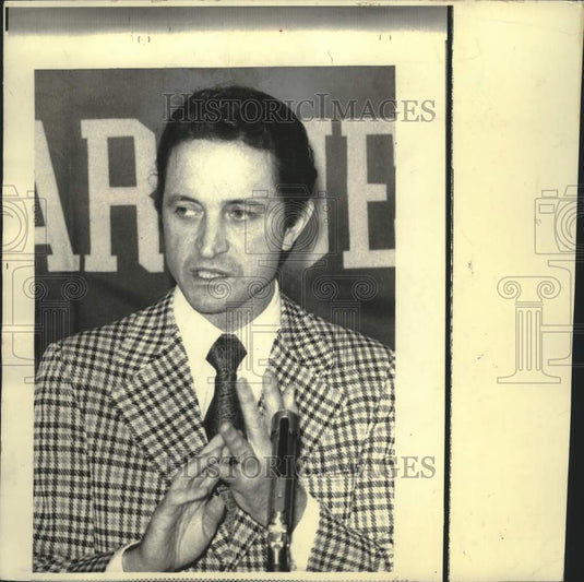 1973 Marquette University basketball Coach Al McGuire in New York - Historic Images