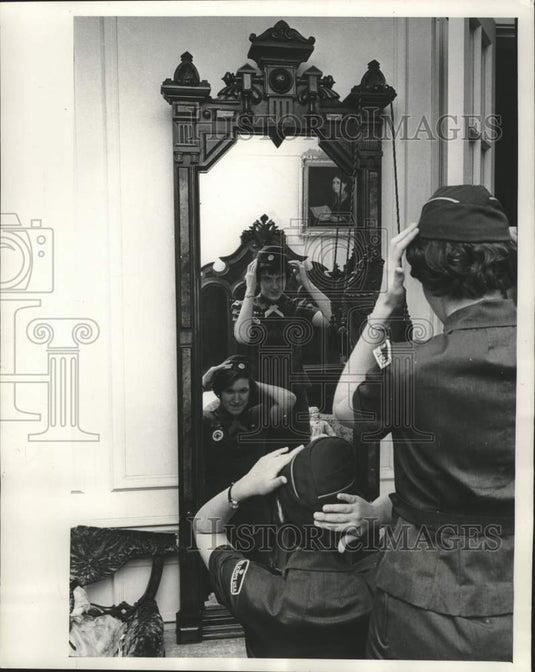 1961, Girl Scouts toured Milwaukee County Historical Society Museum - Historic Images