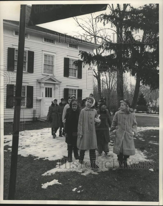 1958, Girl Scouts off to church from Hawthorne House, Milwaukee. - Historic Images