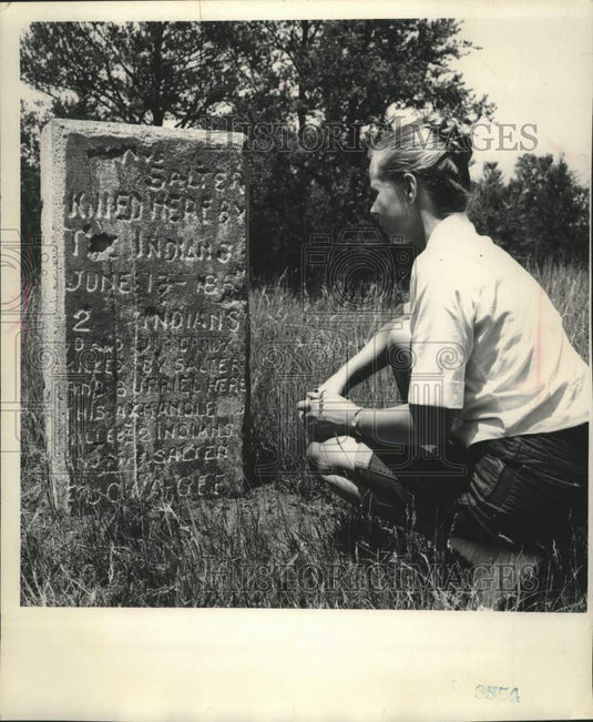 1964, George "Daddy" Salter Grave, Wisconsin - mjc38069 - Historic Images