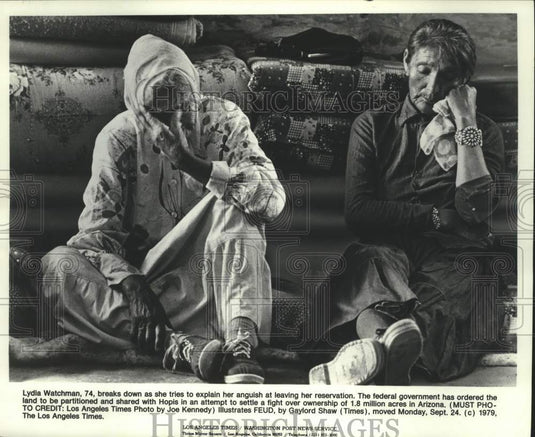 1979 Press Photo Native American Lydia Watchman Cries After Loss Of Reservation - Historic Images