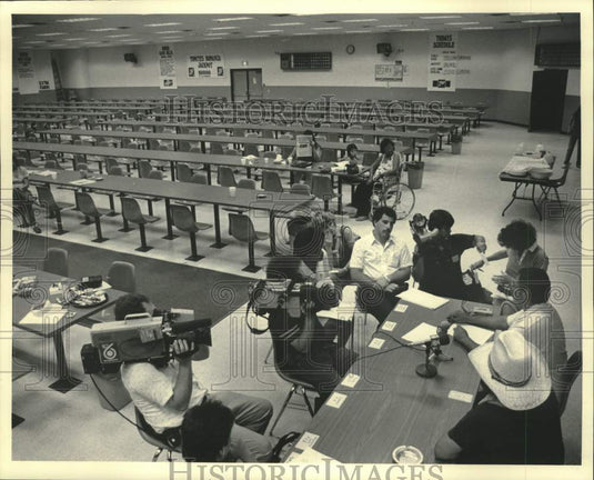 1984 Press Photo Individuals from the Winnebago Tribe on Film - mjc38120 - Historic Images