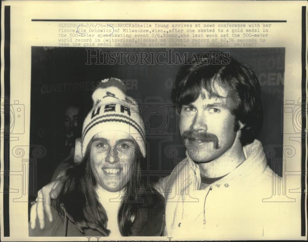 1976 Press Photo Jim Ochowicz and Sheila Young at news conference, Olympic Games - Historic Images