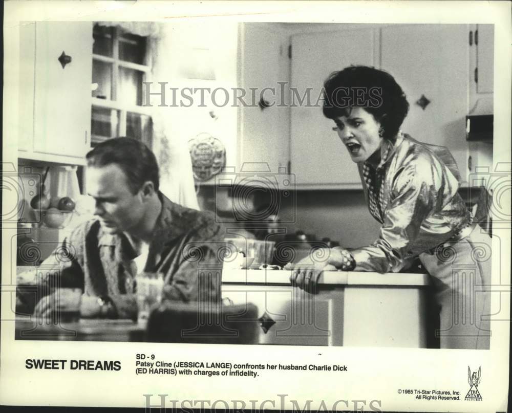 1985 Press Photo Jessica Lange &amp; Ed Harris star in &quot;Sweet Dreams&quot; - mjc38344 - Historic Images
