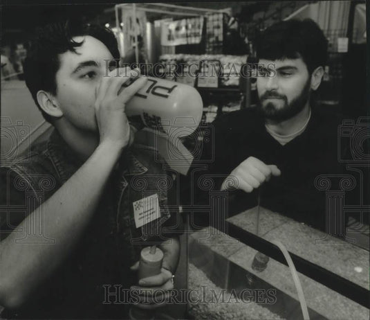 1994 Press Photo Nick Radovancevic, Rob Tegtmeier; Milwaukee Sentinel Sport Show - Historic Images