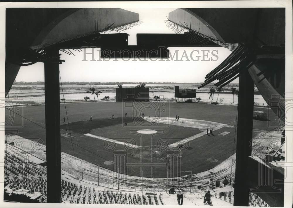 1963 Milwaukee Braves at a baseball stadium in Florida - Historic Images