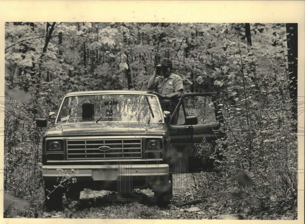 1984 Press Photo Indian Fish and Wildlife Commission game warden Ken Rush - Historic Images