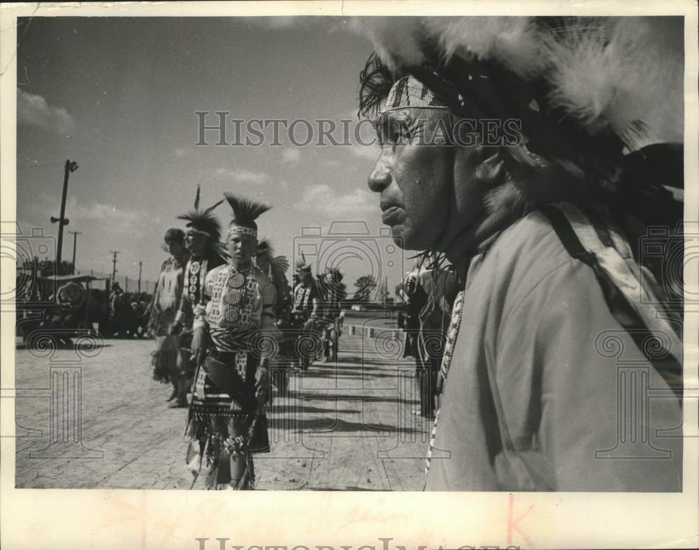 1963 Press Photo Native Americans dance under the eye of Lonetree, PowWow- Historic Images
