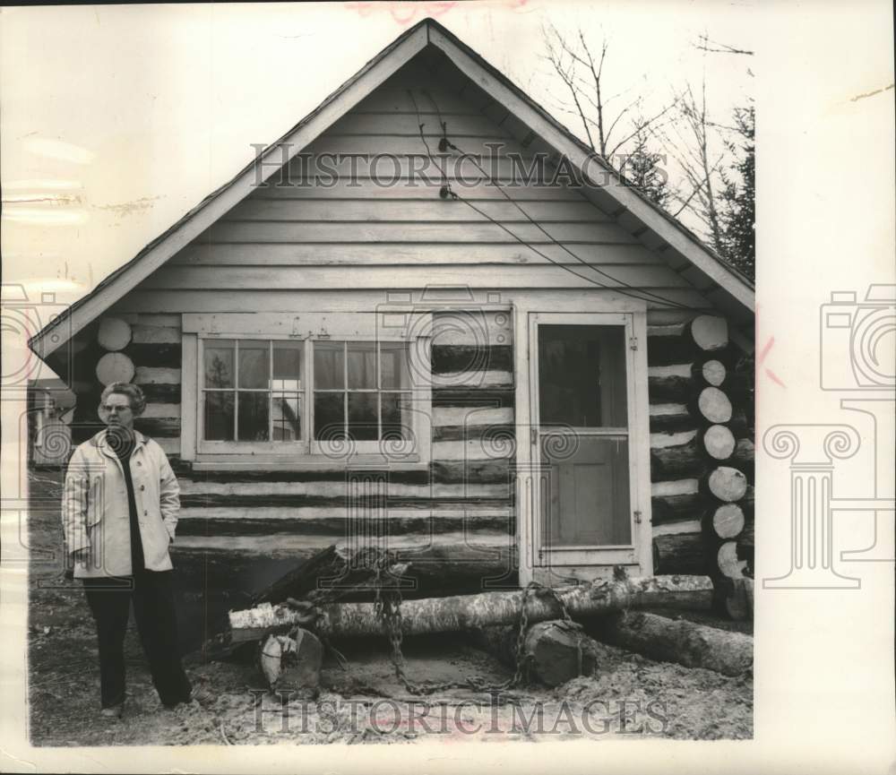 1963, Mrs. Bertha page at the caretaker&#39;s cabin in Wisconsin - Historic Images