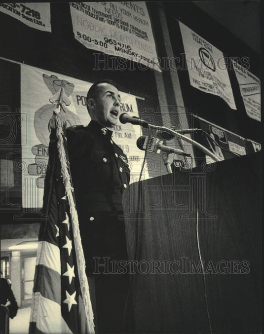 1983 Press Photo Marine Captain K.L. Kelley speaks at service for killed Marines - Historic Images