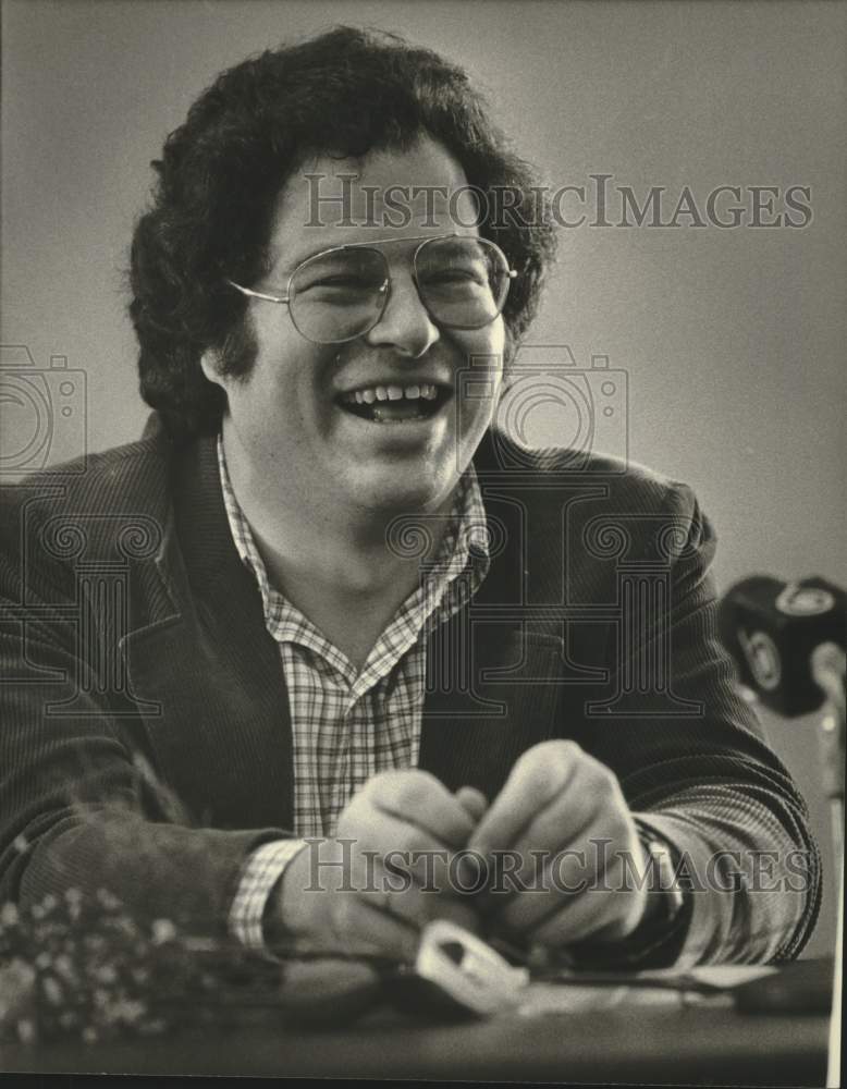 1982 Press Photo Milwaukee Violinist Itzhak Perlman - mjc39159 - Historic Images