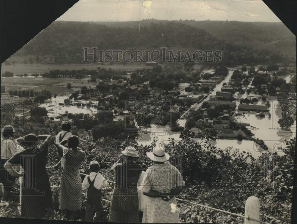 1935, People view a flood in Gaya Mills from above - mjc39220 - Historic Images