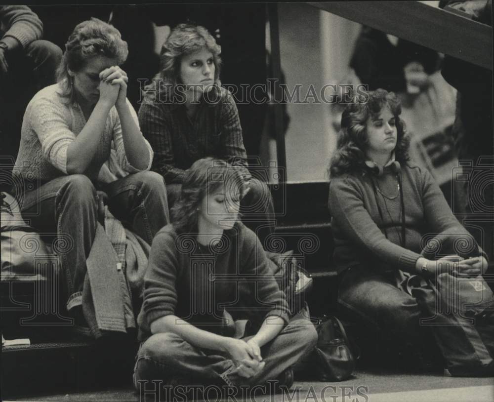 1983 Press Photo Student memorial rally for Marines killed in Lebanon, Milwaukee - Historic Images