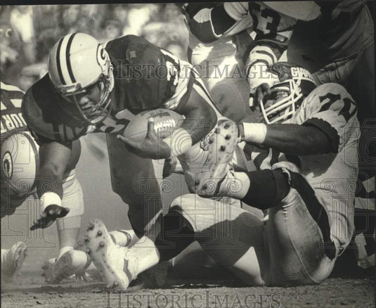 1981 Press Photo NY Football Player Gary Jeter tackles Packers' Gerry Ellis, WI - Historic Images
