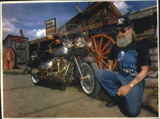 1993 Press Photo William Fenderson & his 1990 FLST "Fat Boy" Motorcycle - Historic Images