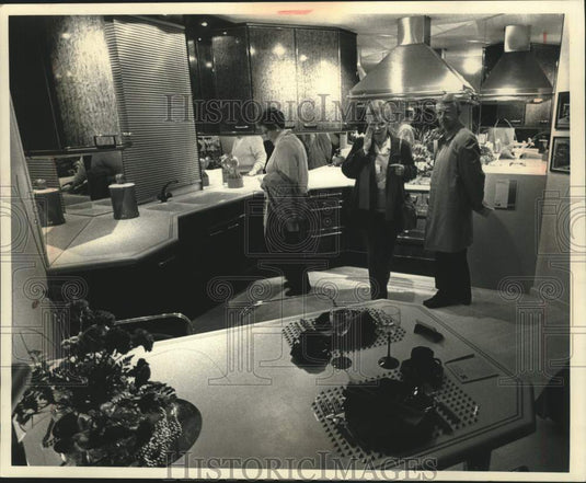 1989 Press Photo High Tech Kitchen Display at Home & Garden Show in Wisconsin - Historic Images