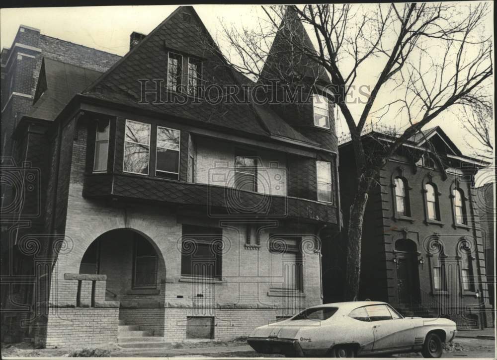 1978 Press Photo Historic Cream City Brick Building in Milwaukee, Wisconsin - Historic Images