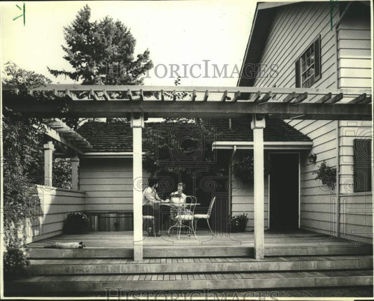 1982 Press Photo Spacious Deck Serves as "Outdoor Living Room" - mjc39727 - Historic Images