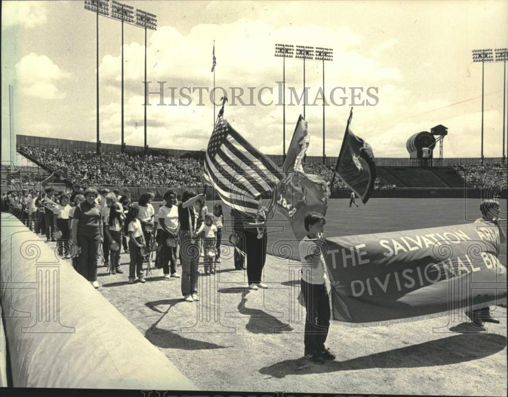 1984 Press Photo Salvation Army Youth Camp Band played at Milwaukee Brewers game - Historic Images