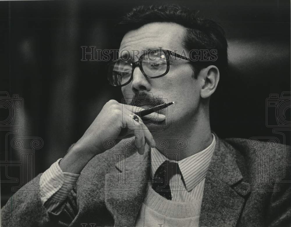 1985 Press Photo Judge Christopher Foley, Milwaukee Courthouse, Wisconsin - Historic Images