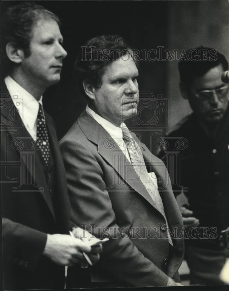 1980 Press Photo Richard E. Pabst Wisconsin State Representative with others. - Historic Images