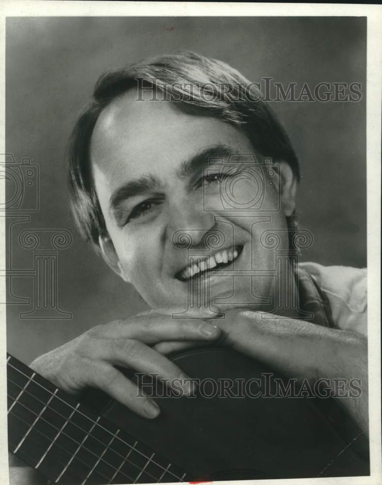 1990 Press Photo Mud River Lee, local folk singer in Milwaukee. - mjc40442 - Historic Images