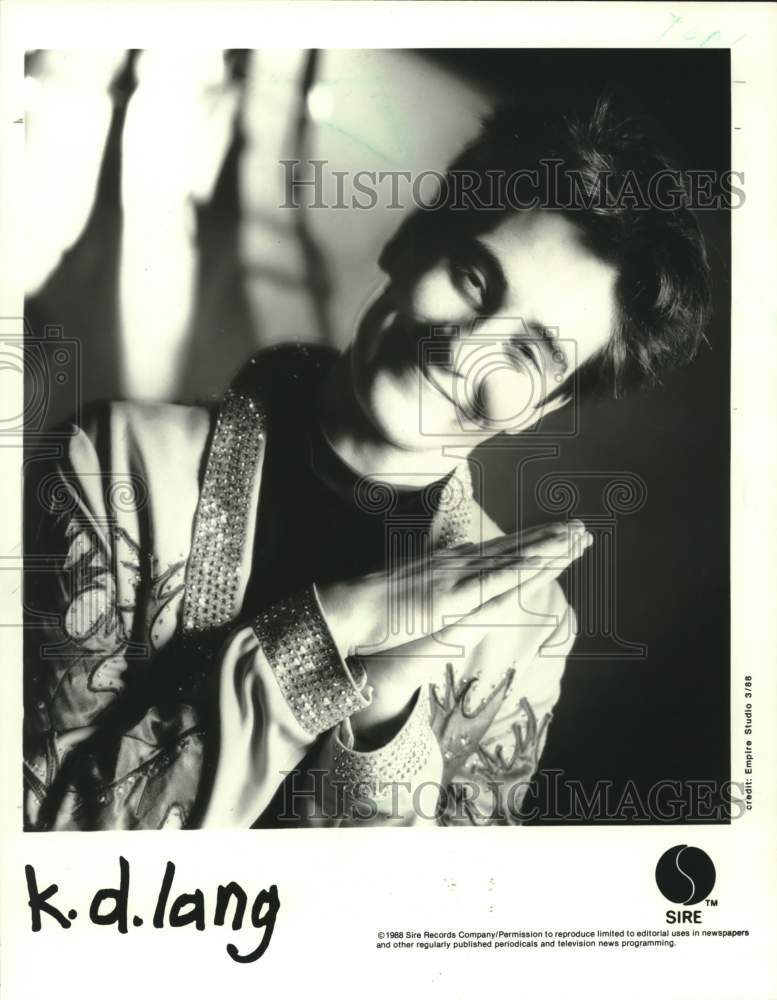 1988 Press Photo K.D. Lang country music singer. - mjc40462 - Historic Images