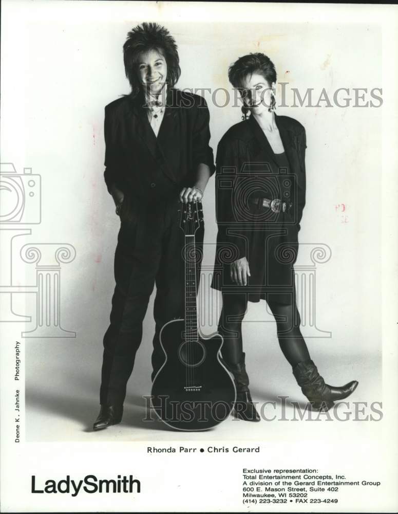 1990 Press Photo LadySmith music duo, Rhonda Parr and Chris Gerard. - mjc40473 - Historic Images