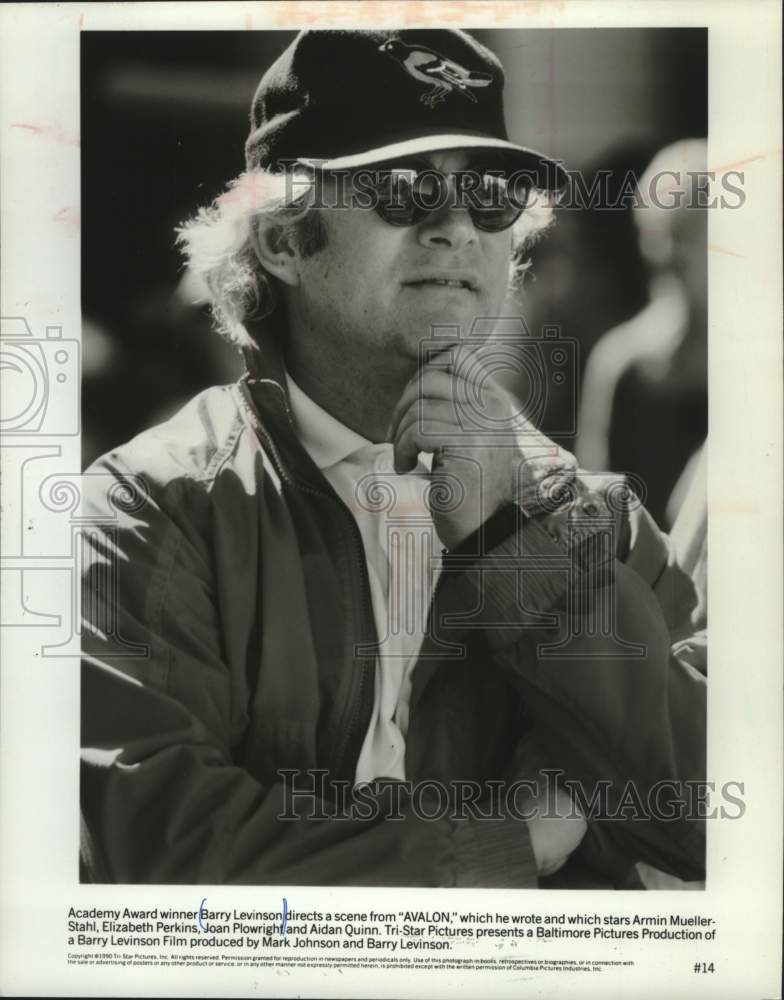 1990 Press Photo Barry Levinson Directs Scene from &quot;Avalon&quot; - mjc40673 - Historic Images