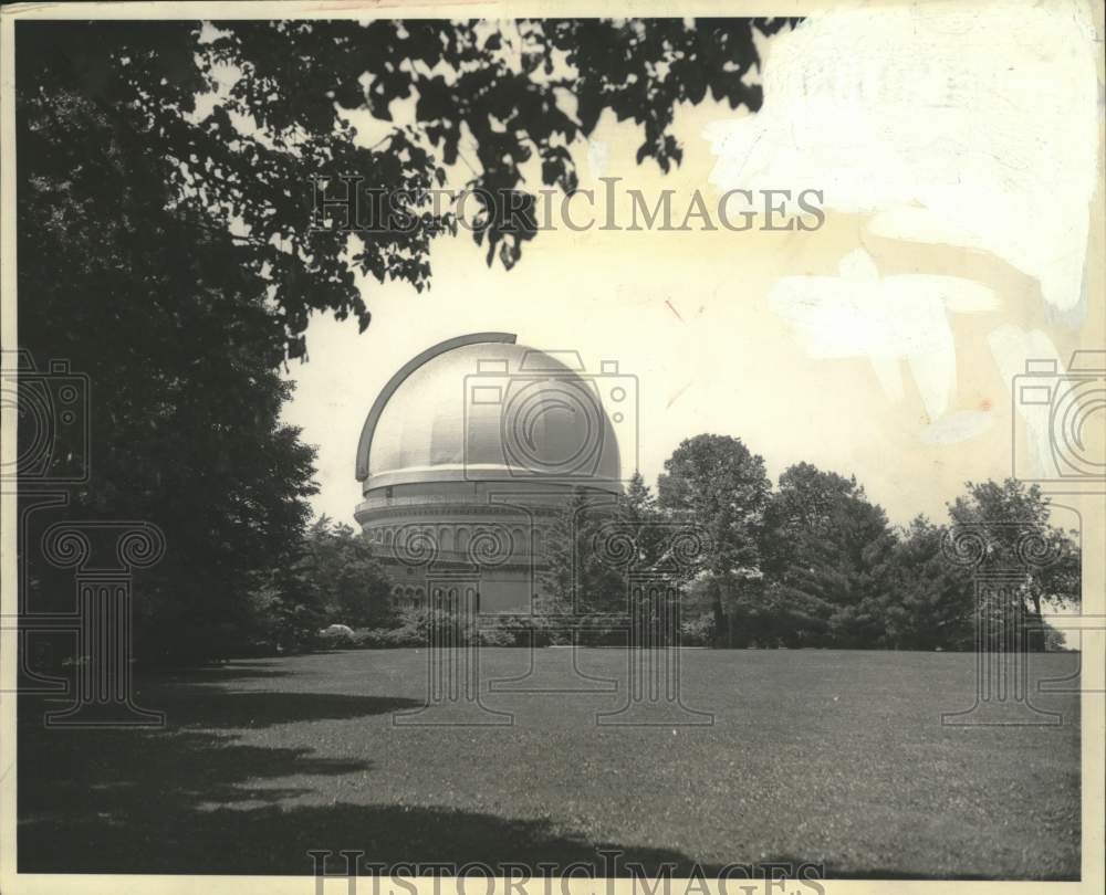 1965, Exterior view of the Yerkes Observatory Williams Bay Wisconsin - Historic Images