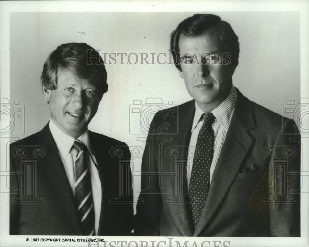1987 Press Photo Ted Koppel, Peter Jennings report on Ronald Reagan's presidency - Historic Images