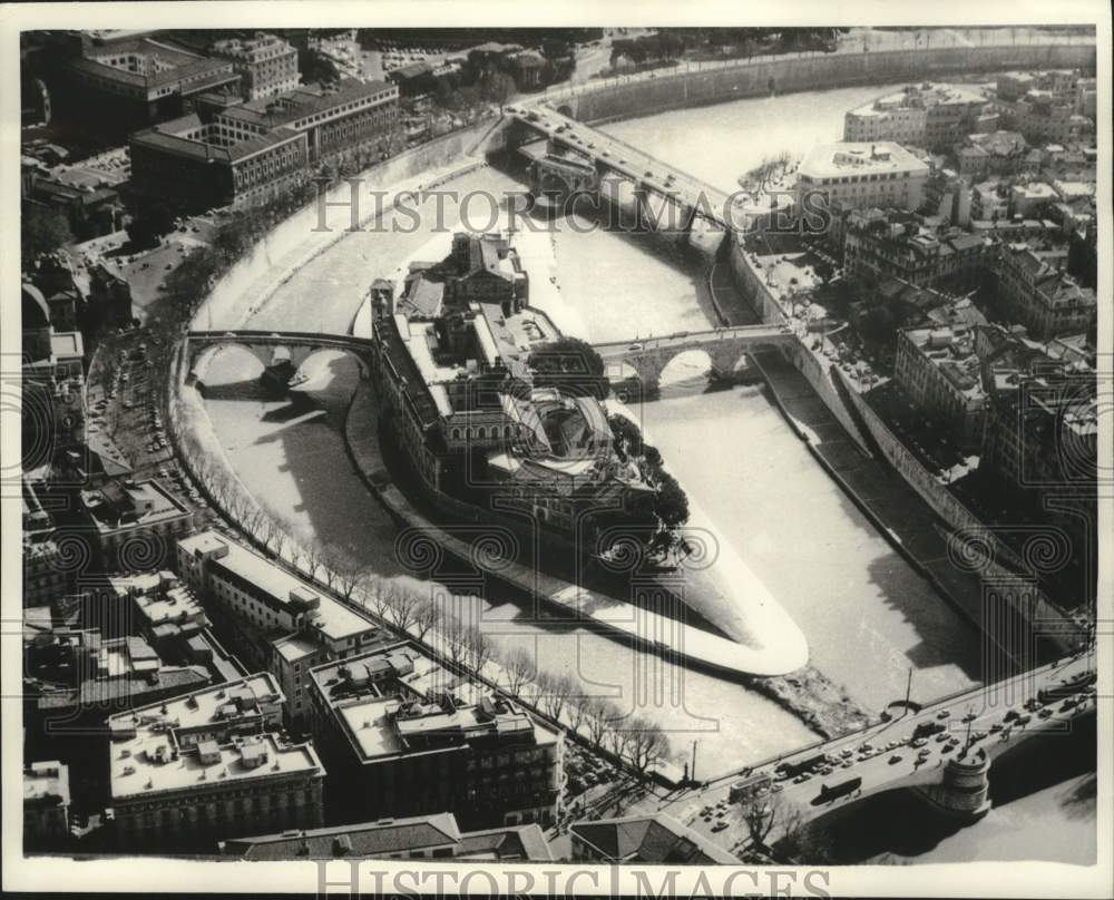 1970, Aerial View of Passetto, Vatican to Castel Sant'Angelo Italy - Historic Images